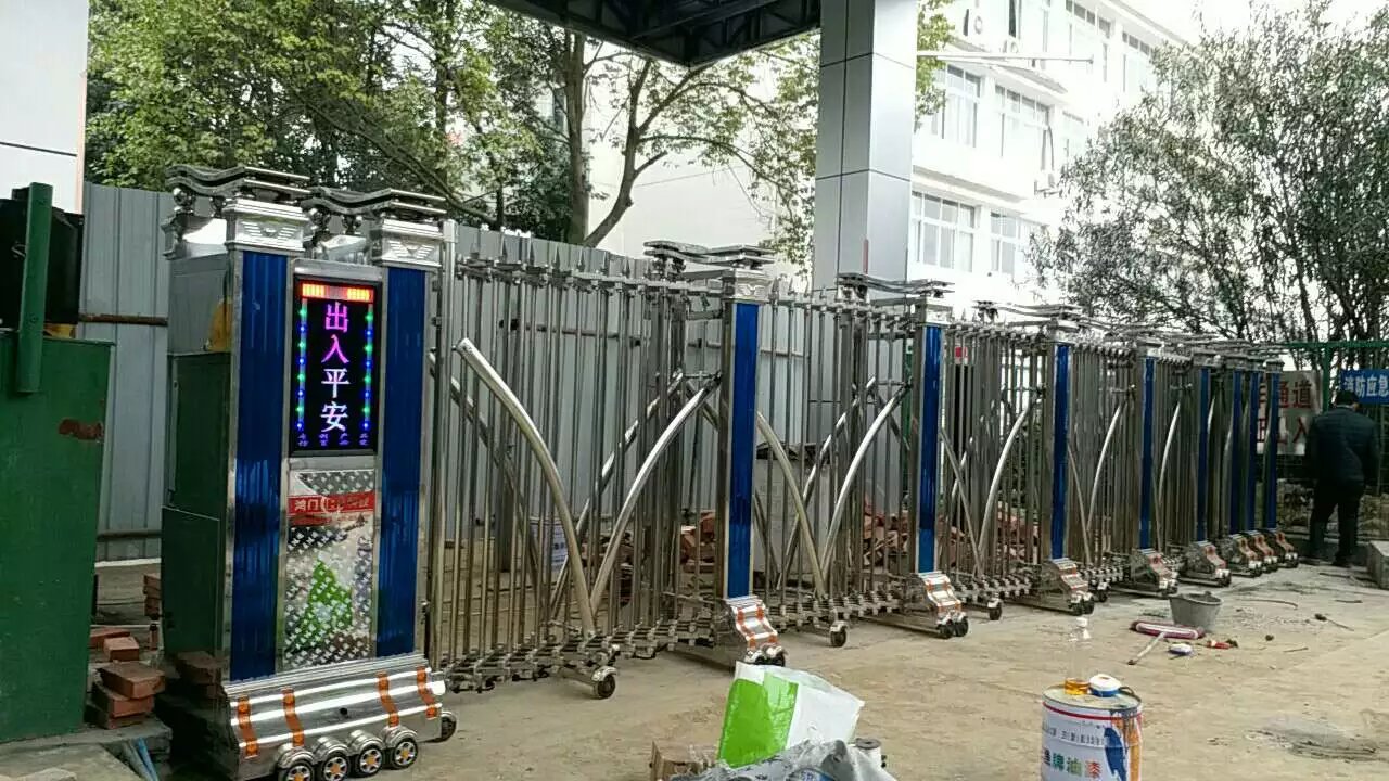资兴资兴四川绵阳市飞机场伸缩门
